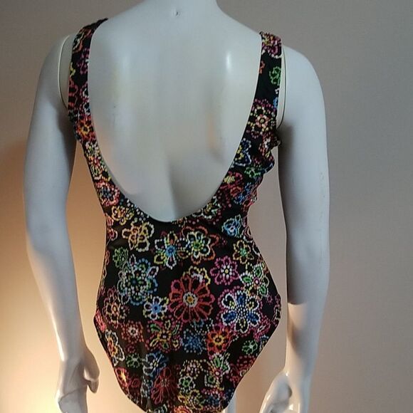 Islander Multicolored Floral One Piece Swimsuit (10) - Picture 5 of 6